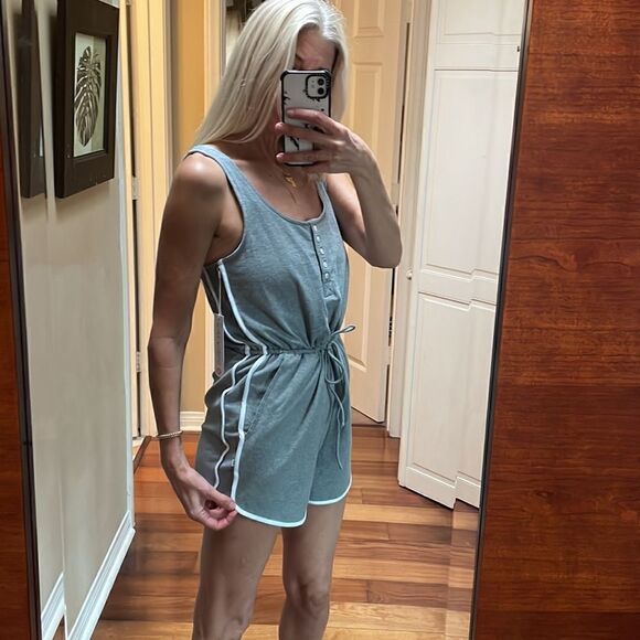 Sisstrevolution Romper Small - Picture 5 of 7